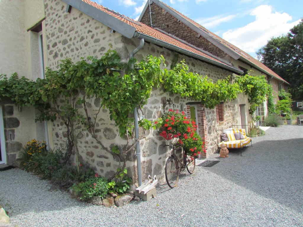 Domaine De La Jarrige Hotel Saint-Vaury Kamer foto